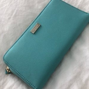 KATE SPADE ZIP AROUND WALLET